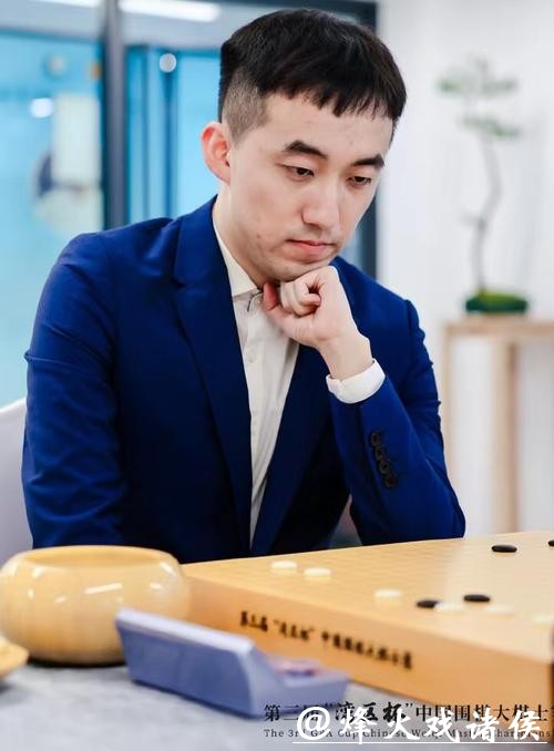 杨楷文首夺同里杯天元赛挑战权,王星昊评价未来对手这盘棋发挥完美 杨楷文首夺同里杯天元赛挑战权,王星昊评价未来对手这盘棋发挥完美
