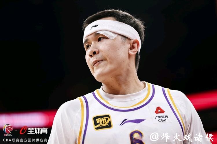 张帆从主力到板凳,38分钟变0分钟,北控签下罗汉琛那天球衣号码从首发名单消失,教练安排成最大变量 张帆从主力到板凳,38分钟变0分钟,北控签下罗汉琛那天球衣号码从首发名单消失,教练安排成最大变量